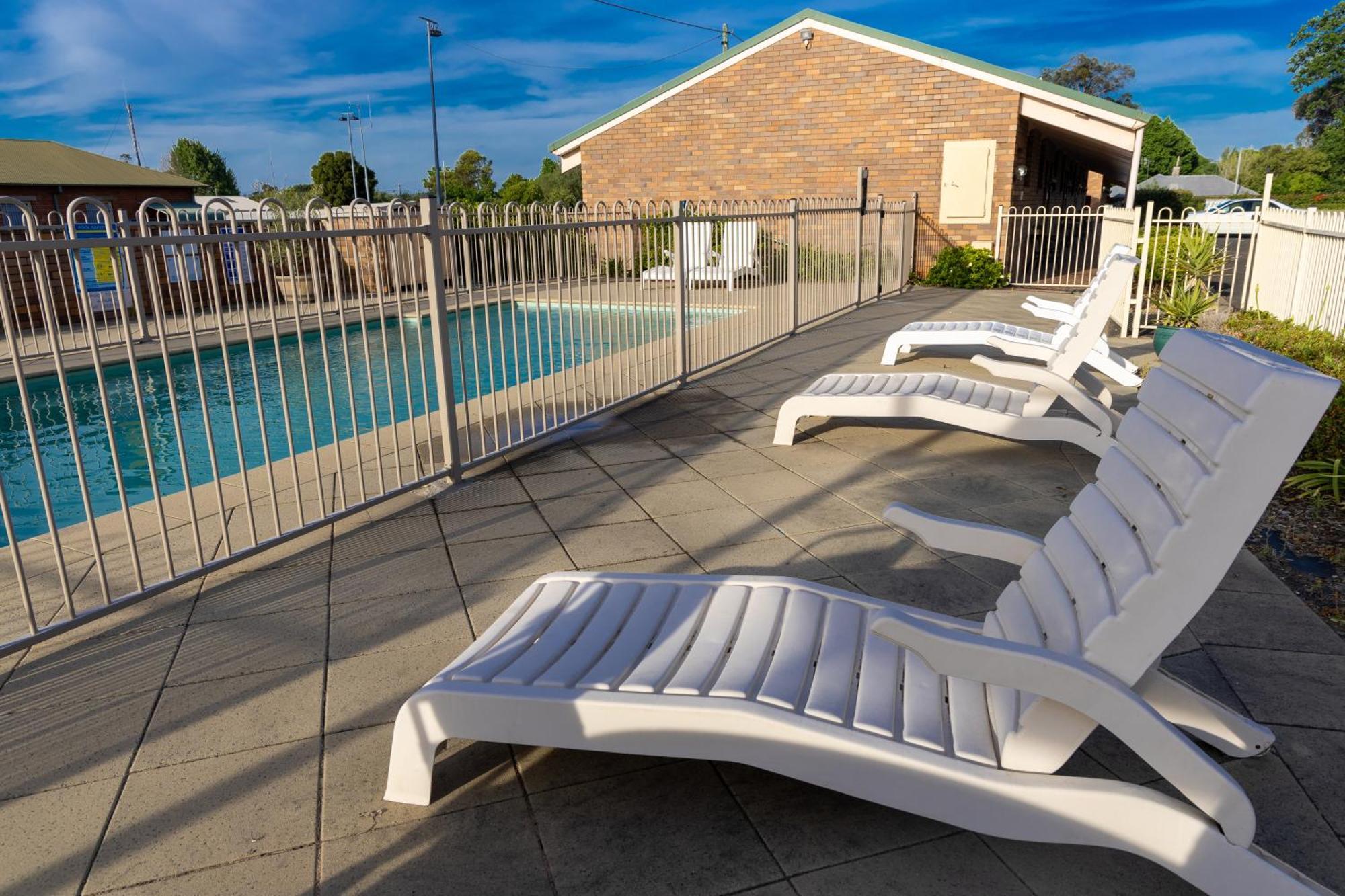All Travellers Motor Inn Coonabarabran Eksteriør billede