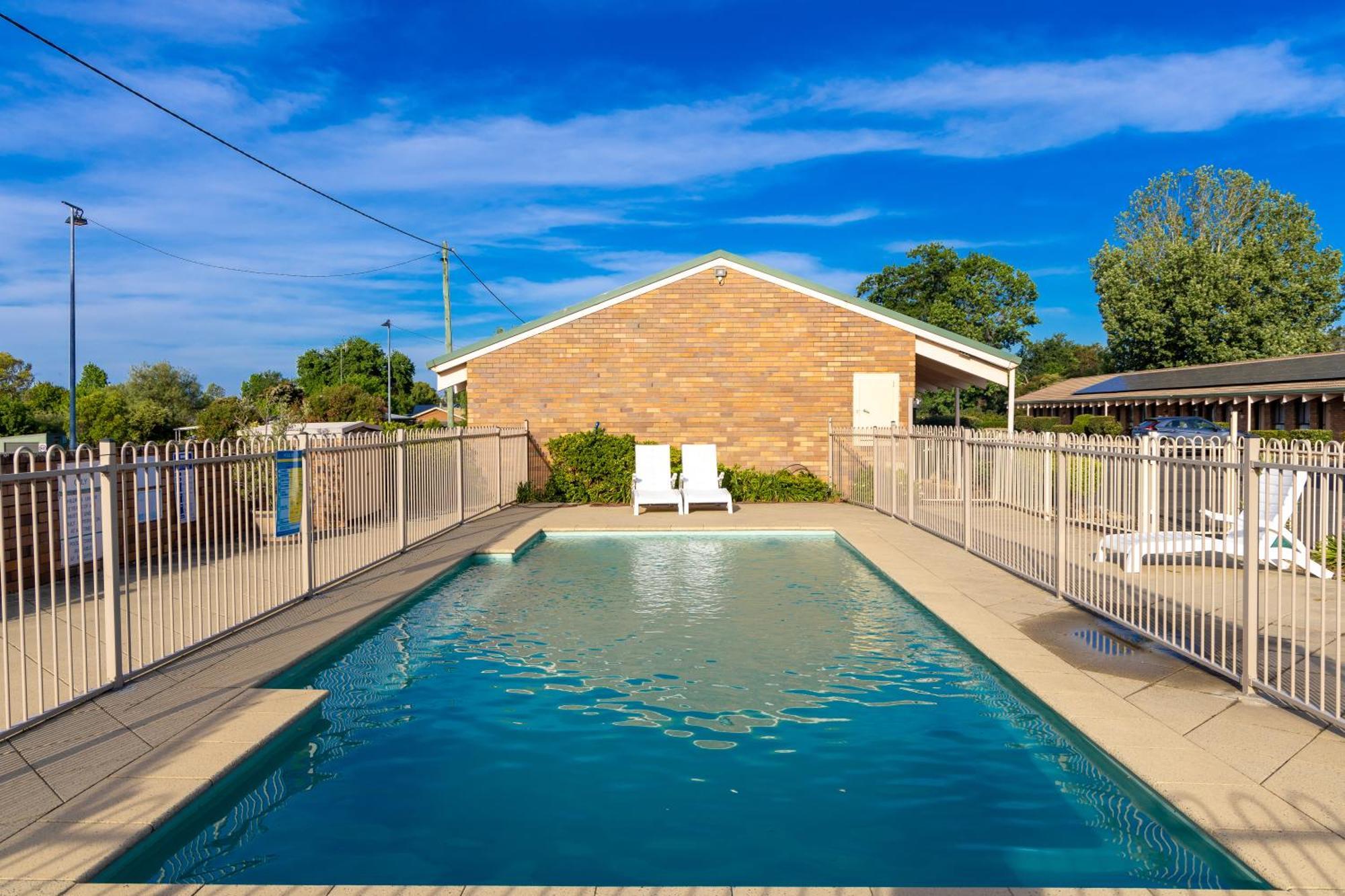 All Travellers Motor Inn Coonabarabran Eksteriør billede