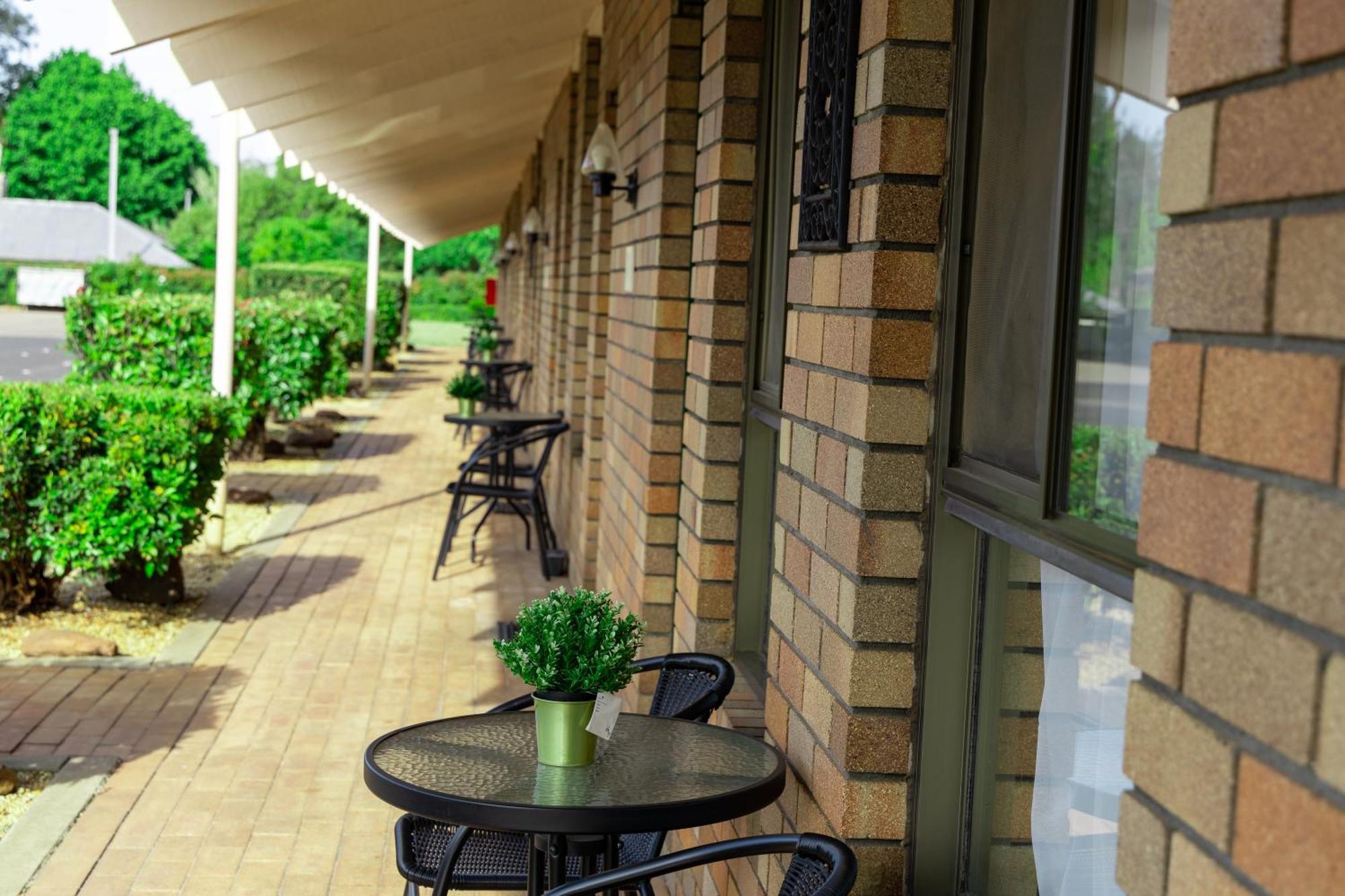 All Travellers Motor Inn Coonabarabran Eksteriør billede